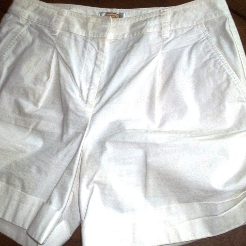 Womens Talbot White Cuffed Shorts size 10 Petite